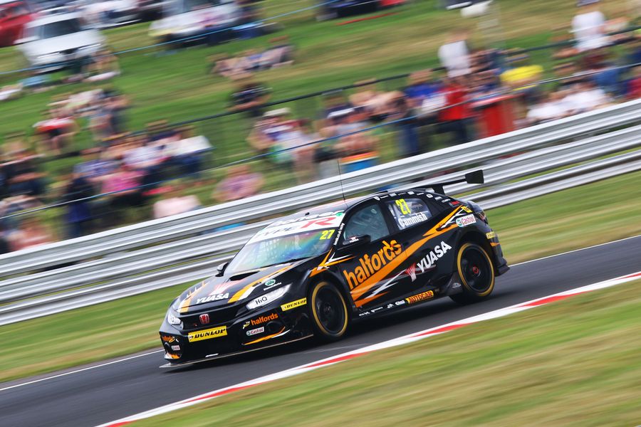 Neal powers to podium in the park as Honda strengthens title challenge