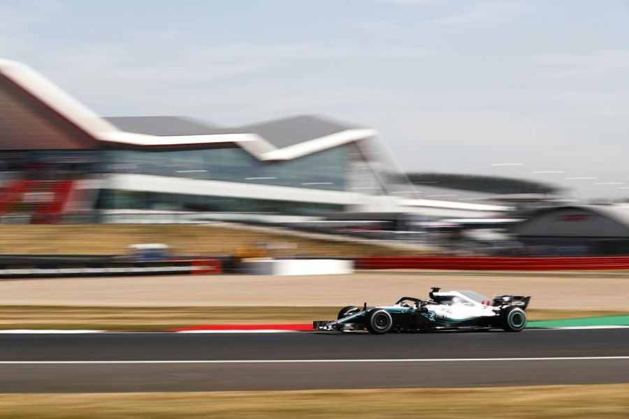 Hamilton quickest in British Grand Prix FP1