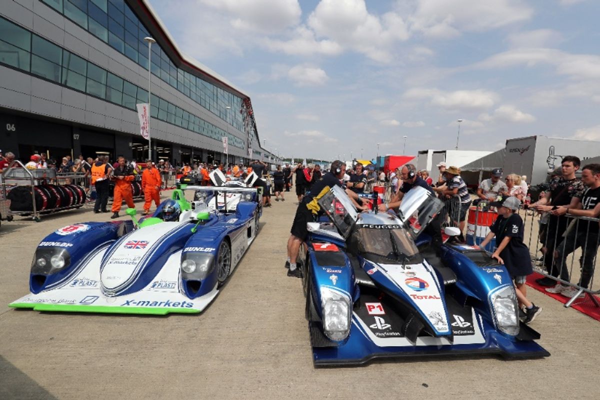 More than 1000+ cars qualify for 21 races as Silverstone Classic blasts off