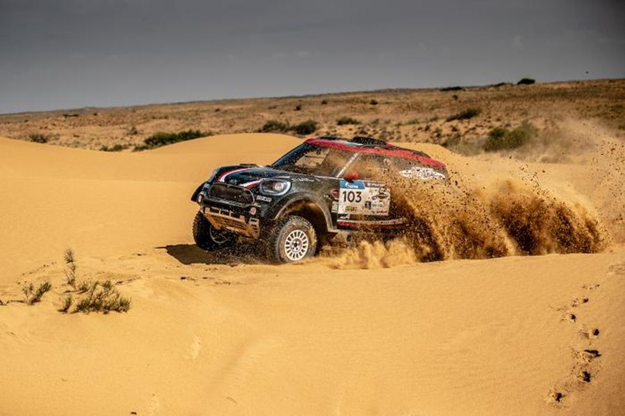 MINI tops the leader board after Stage 4 of Silk Way Rally in Russia