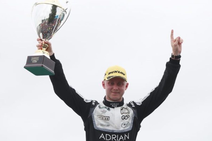 Reigning BTCC champ Suttons takes Race 2 win