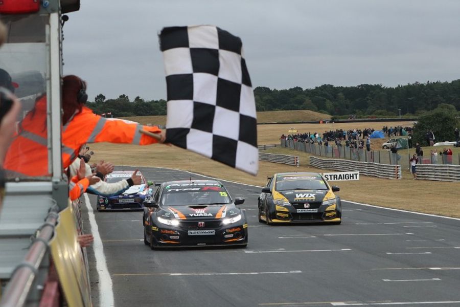 BTCC Diamond Double delight for Matt Neal