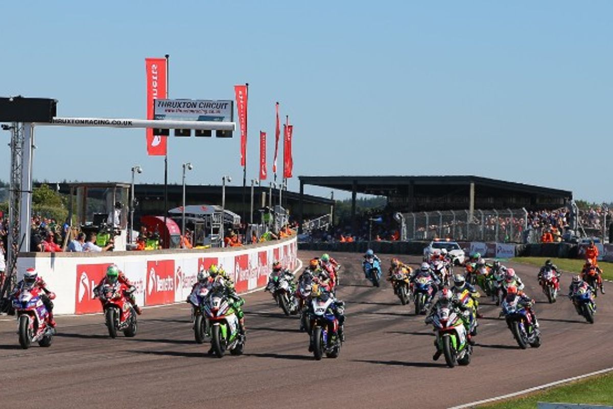 Haslam and Brookes share the Thruxton spoils in Superbike showstoppers