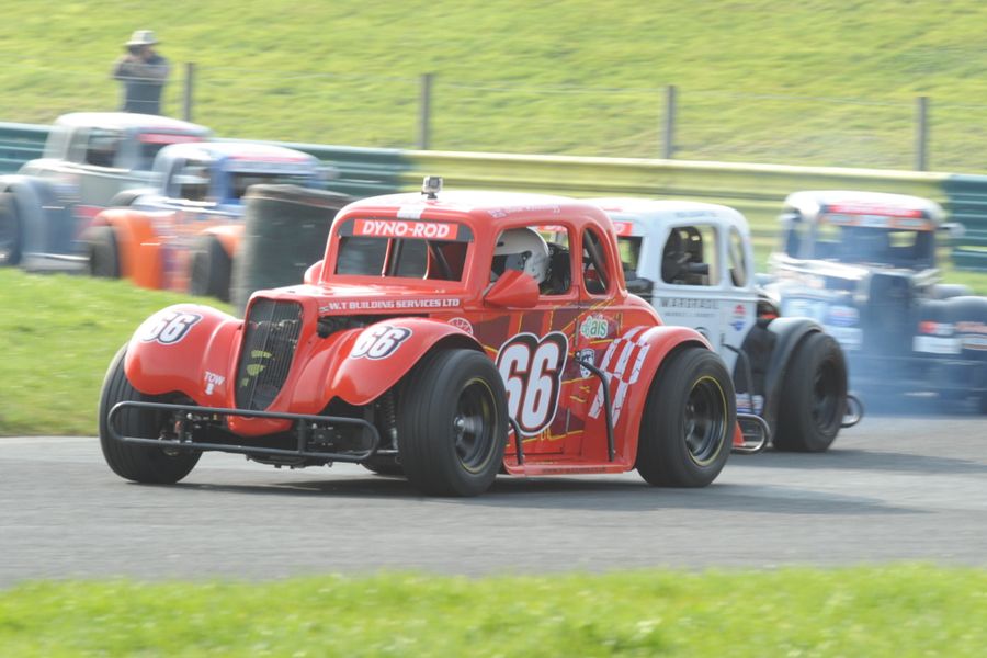 Advantage Whitelegg In Legends Cars Battle