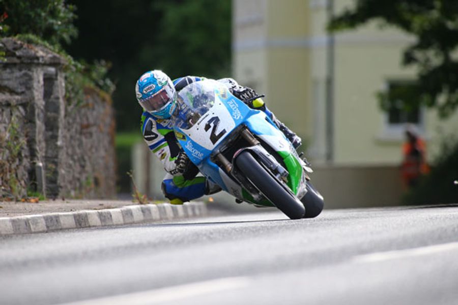 Harrison on the pace at the Classic TT while McGuinness returns to the Mountain Course