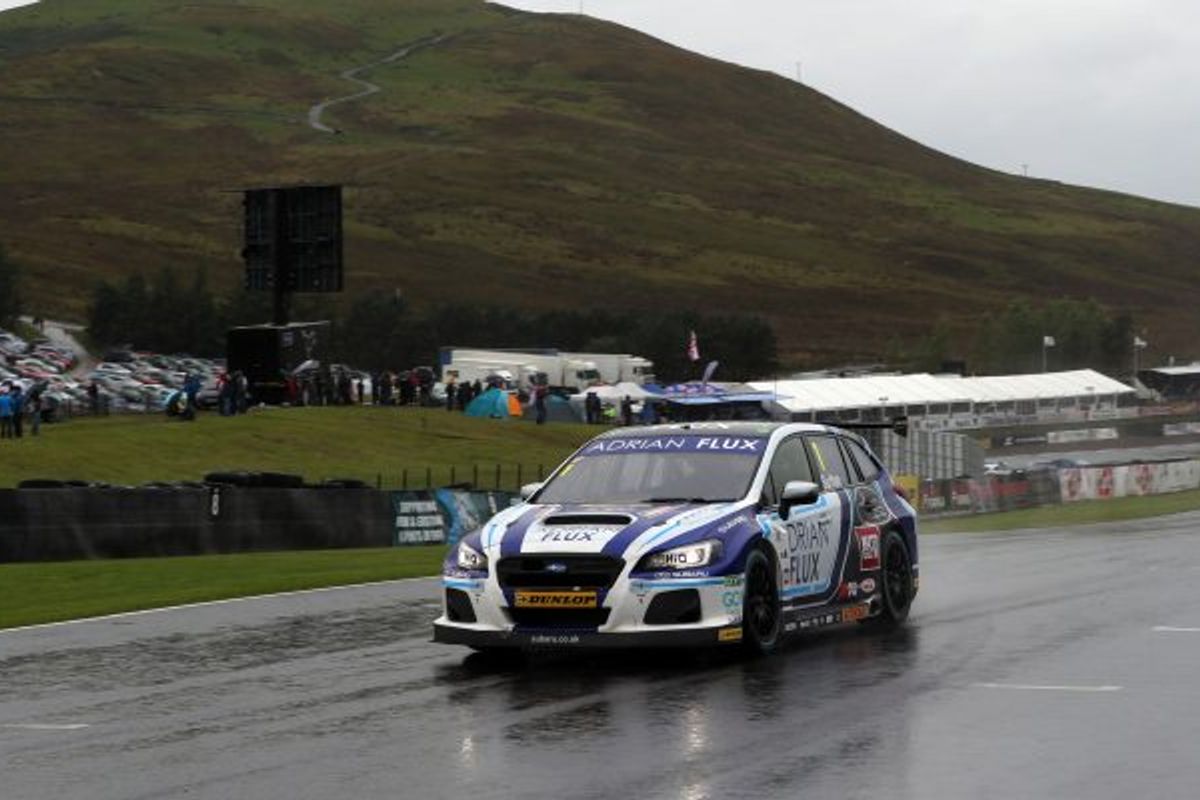 Ash Sutton storms to Knockhill BTCC Race 1 win