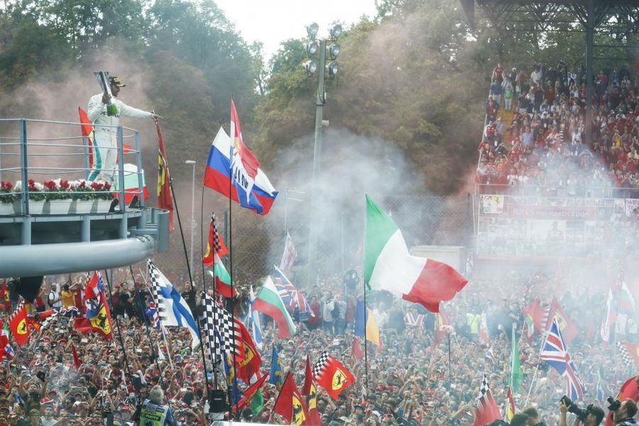 Hamilton wins, 100th podium for Kimi in Monza