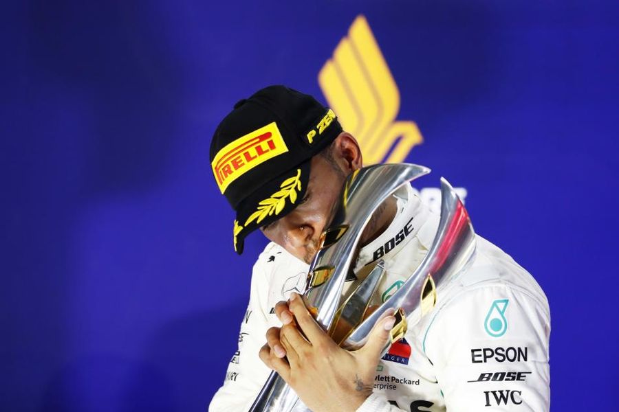 Hamilton stretches title lead with Singapore GP win