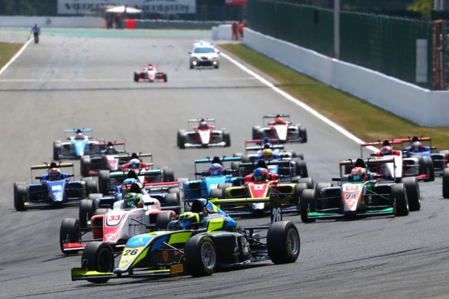 Bumper BRDC British F3 field to descend on Donington