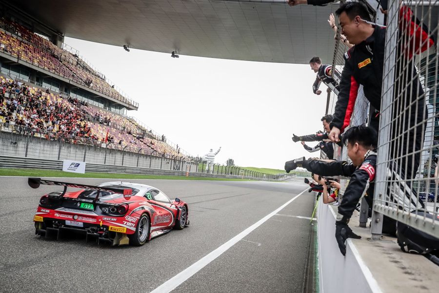 Foster moves into Blancpain GT Asia title contention