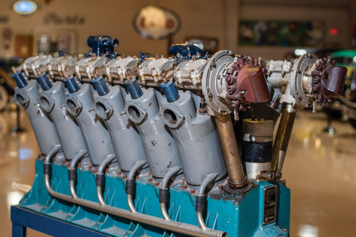 1917 Packard Liberty L-12 Aircraft Engine; Awesome engine to go into a vintage sports special 