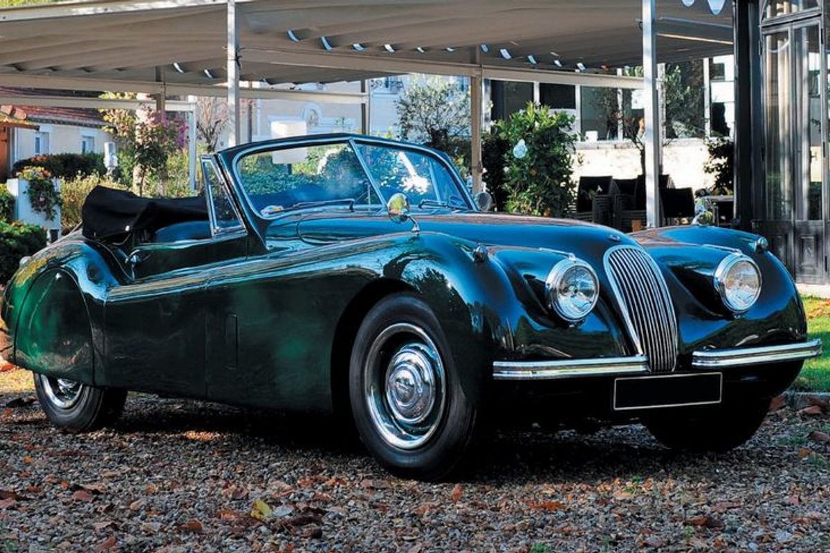 Aguttes Un Week-End à Bagatelle Auction Results