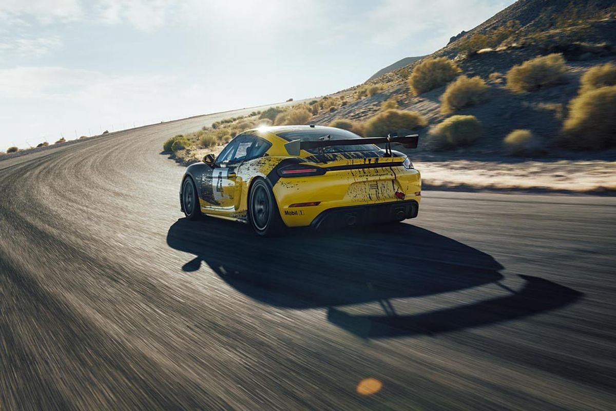 New Porsche 718 Cayman GT4 Clubsport; stronger, faster and more sustainable on the racetrack