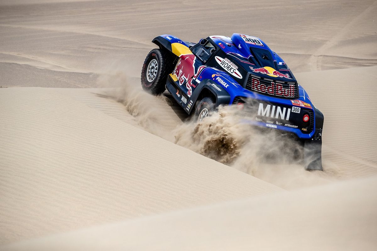 Four MINI crews complete Dakar Stage 2 inside the top ten