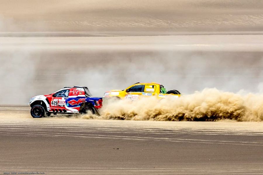 Drama on the Dakar for de Villers, Sainz, Loeb and Despres