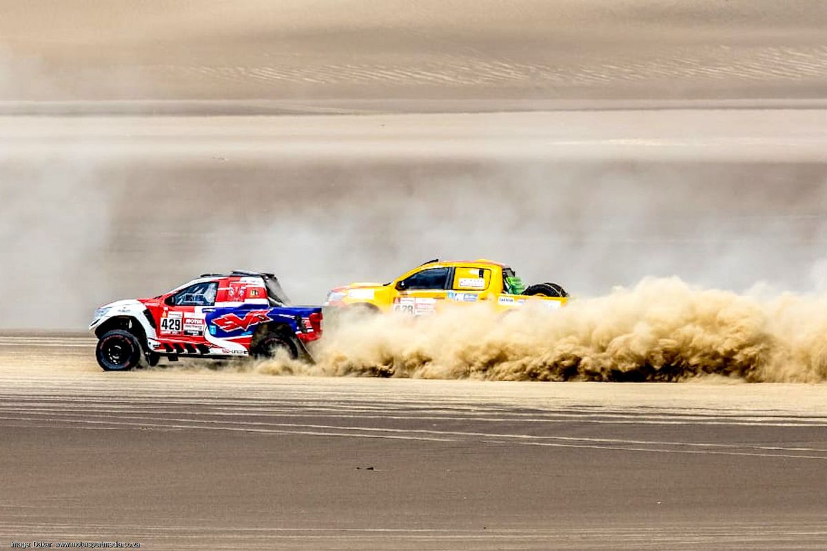 Drama on the Dakar for de Villers, Sainz, Loeb and Despres