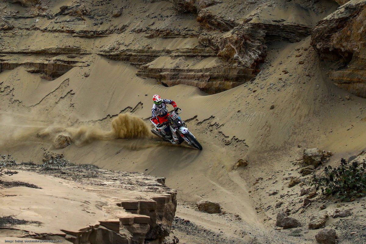 Toyota leads, rookie bikers now 1-3 on the Dakar