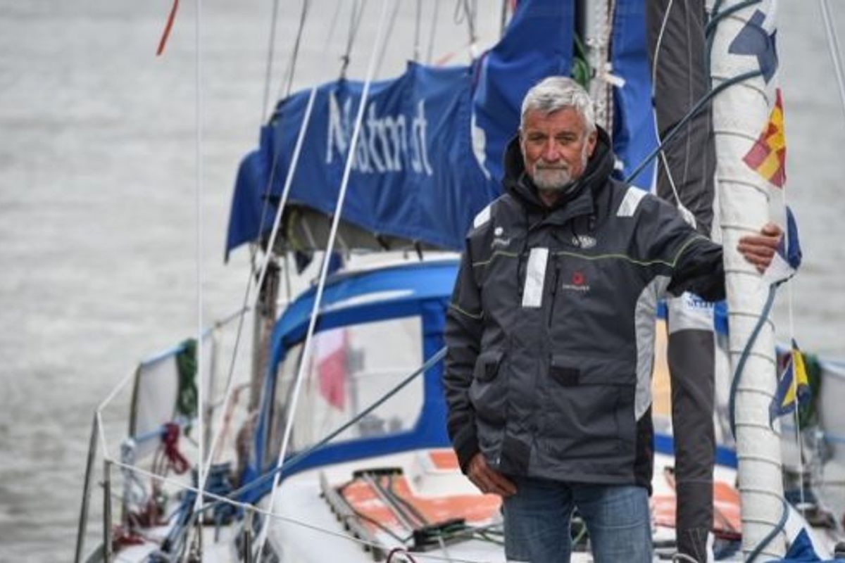 Golden Globe: Van Den Heede wins and sails into the record books