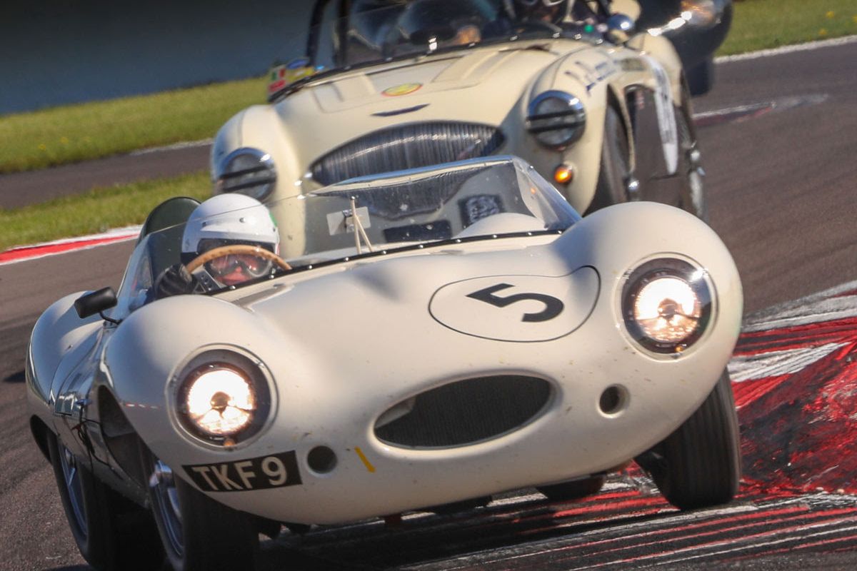 Action-packed 15 grids across 18 races at Donington Historic Festival