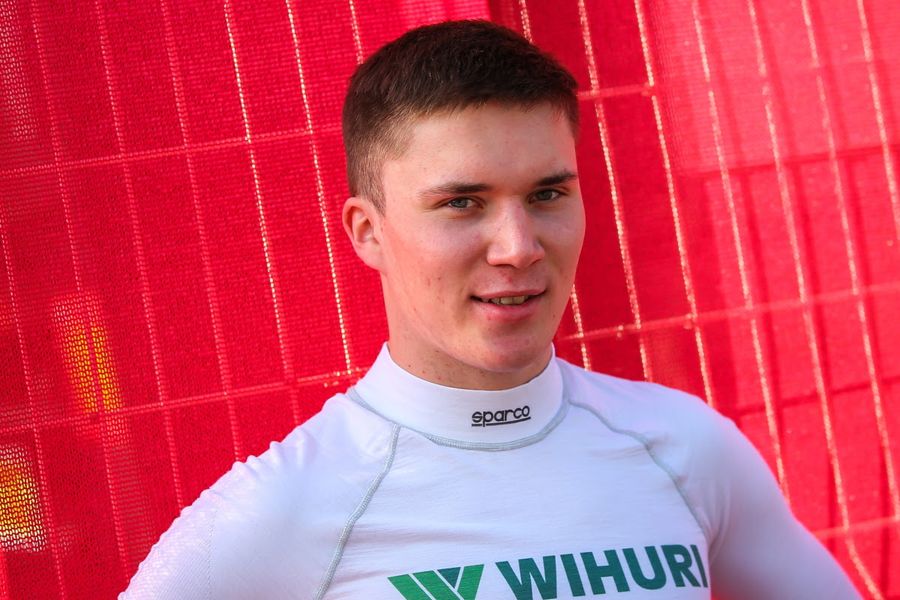 Simo Laaksonen Joins MP Motorsport For FIA F3