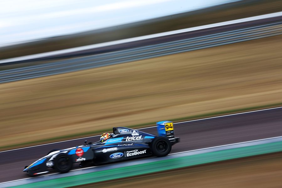 Double R complete British F3 line-up with Neil Verhagen