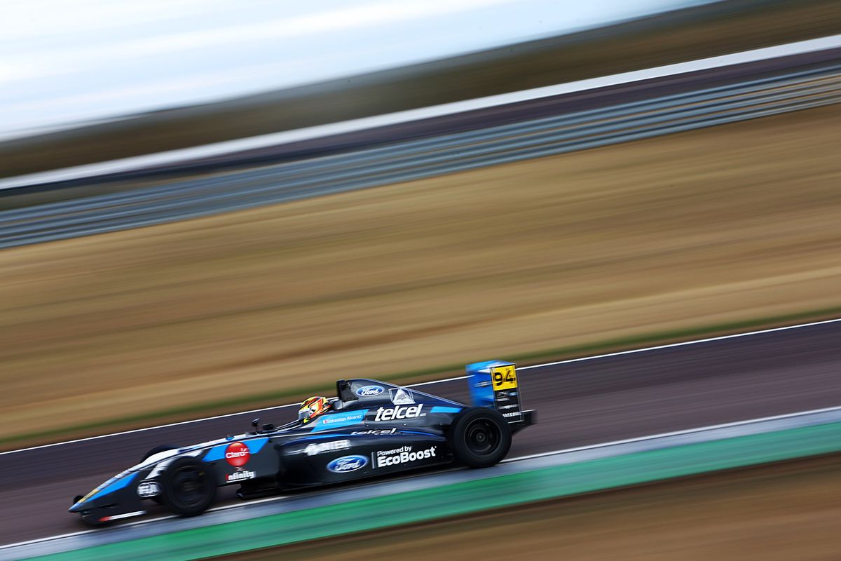 Double R complete British F3 line-up with Neil Verhagen