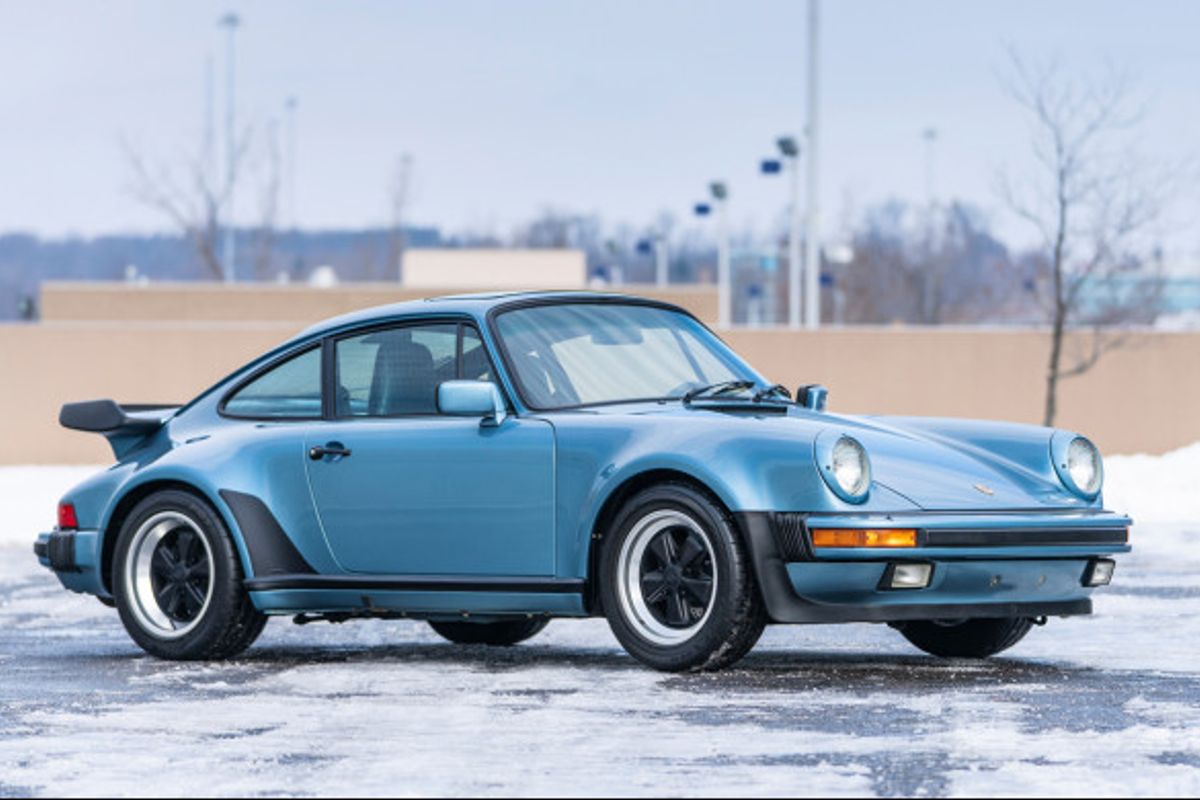 Wonderfully Original and Preserved 3.3 Turbo: 1986 Porsche 930 on offer at Amelia Island