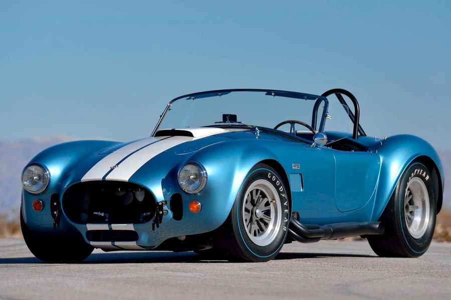 1967 Shelby 427 S/C Cobra Roadster on offer at Mecum: 1 of 27 Original Factory 427 S/C Cobras