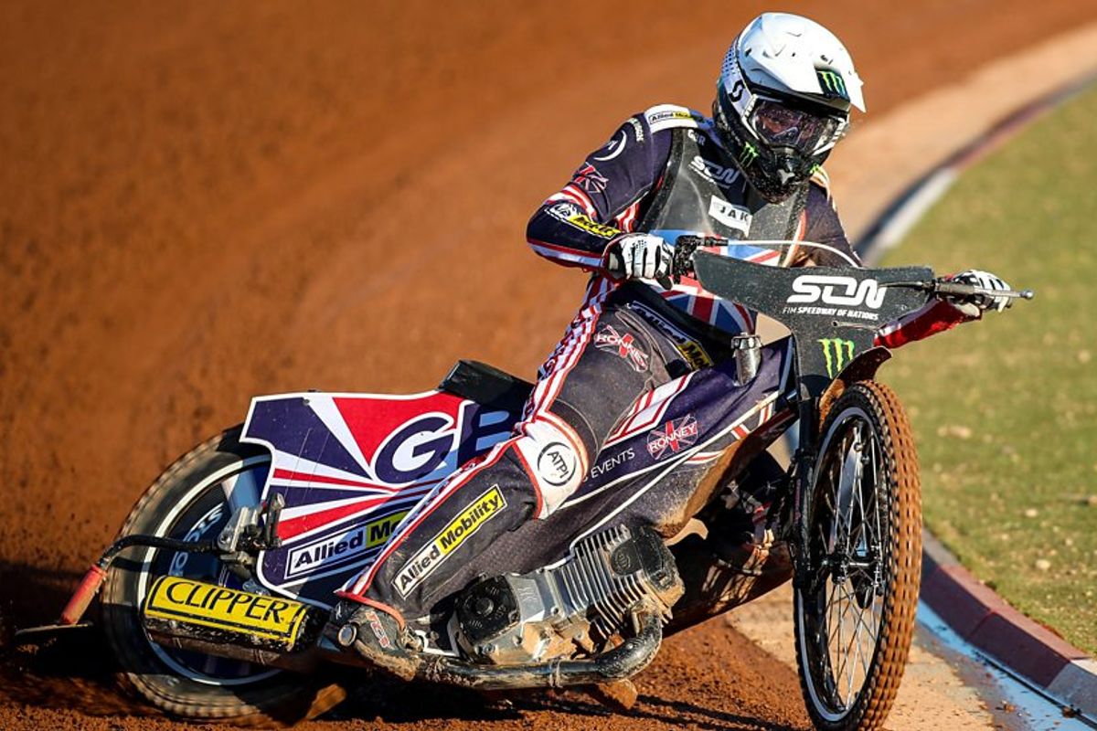 King of Speedway Tai Woffinden awarded Royal Automobile Club's Torrens Trophy