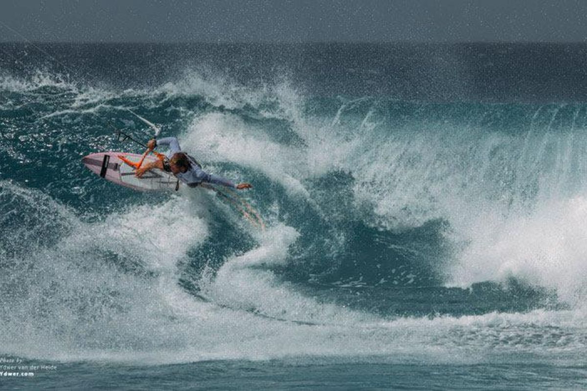 Not all plain sailing: Video of best kitesurfing wipeouts at Ponta Preta