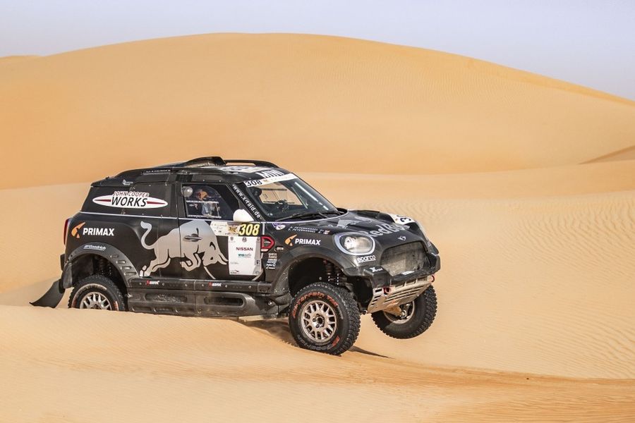 Stéphane Peterhansel and Andrea Peterhansel take historic Desert Challenge victory