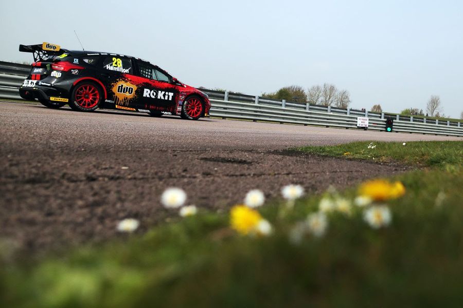 BTCC double bill at Thruxton