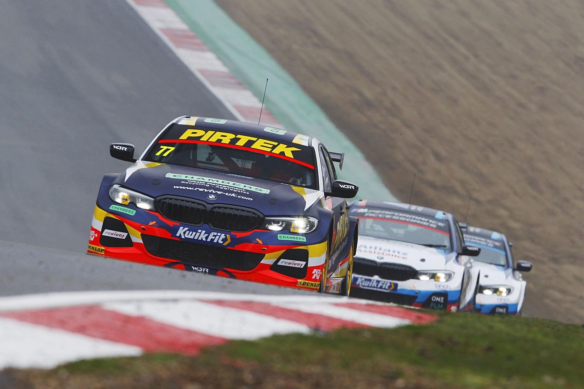 Battle for early BTCC initiative rumbles on to Donington Park