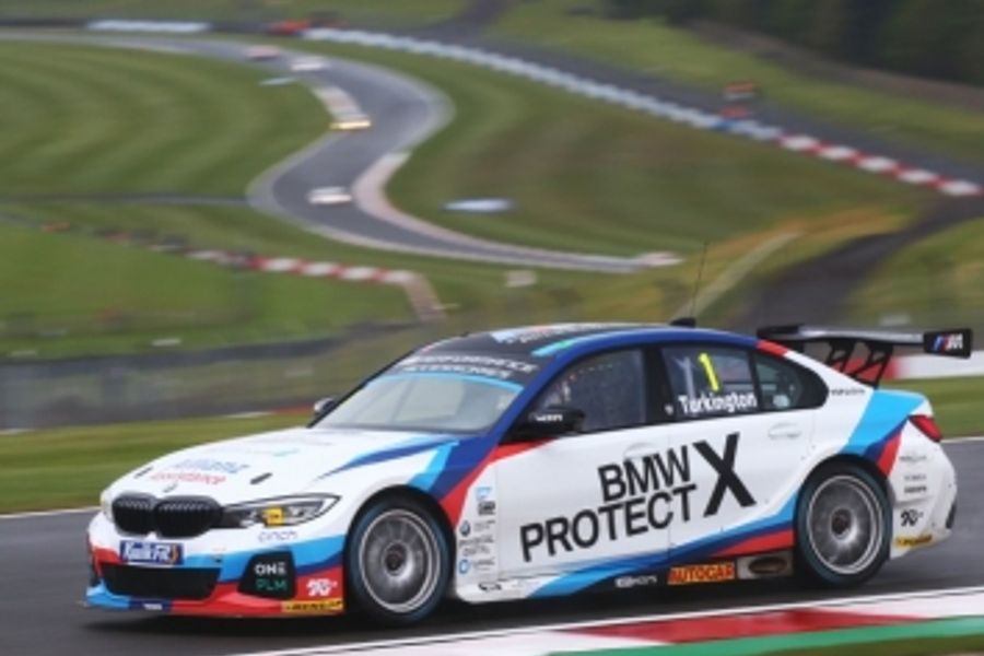 Turkington takes his second lights-to-flag BTCC victory of the day at Donington