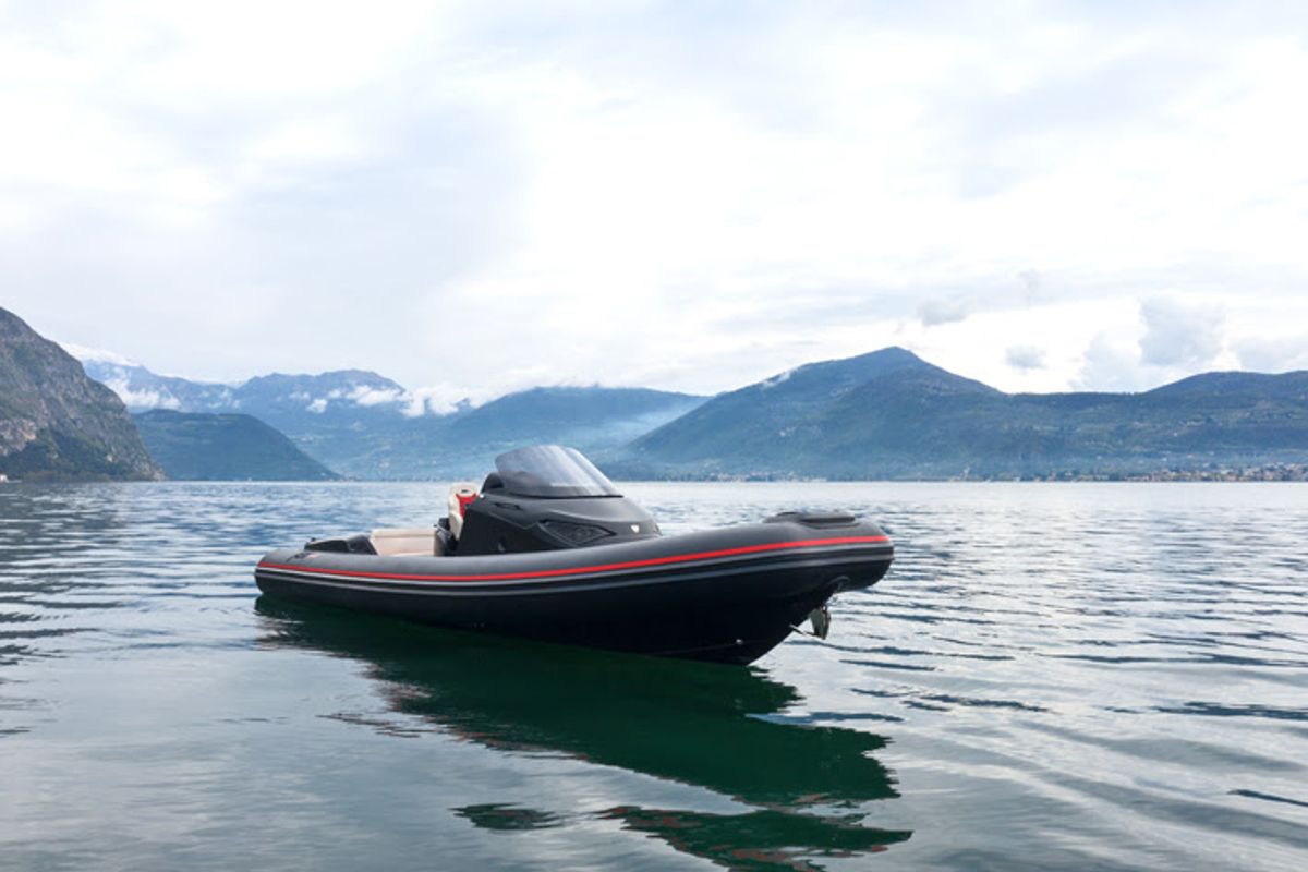 ABT speedboat now pushed to 800 HP (588 kW)