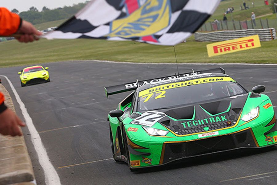Balon/Keen and Williams/Fielding prevail in action-packed Snetterton British GT opener