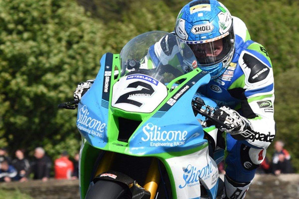 Dean Harrison wins sensational IOM Senior TT Race