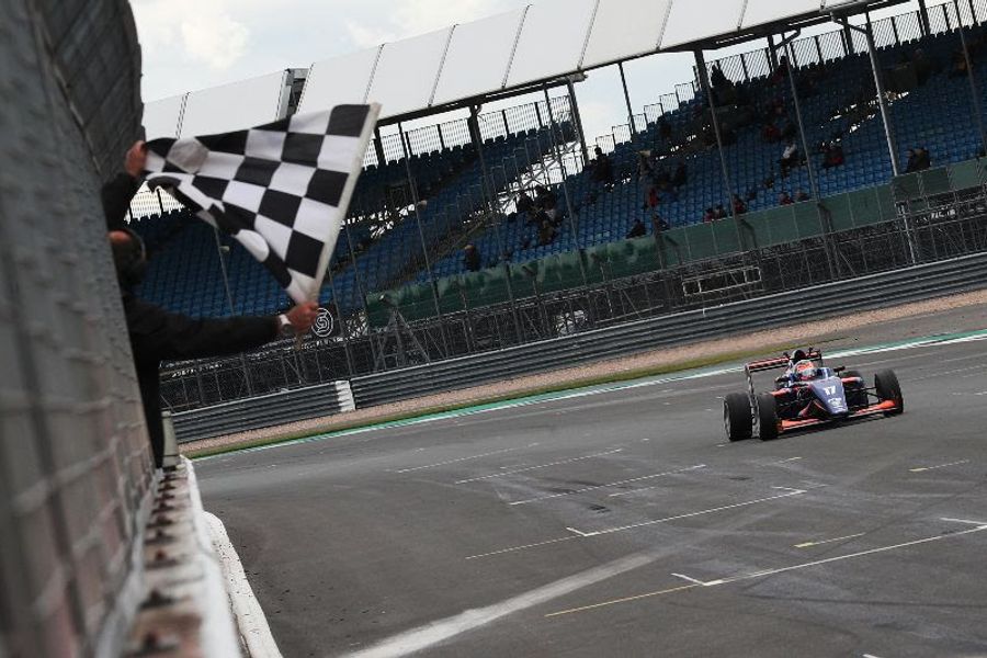 Novalak storms to F3 victory in Silverstone stunner