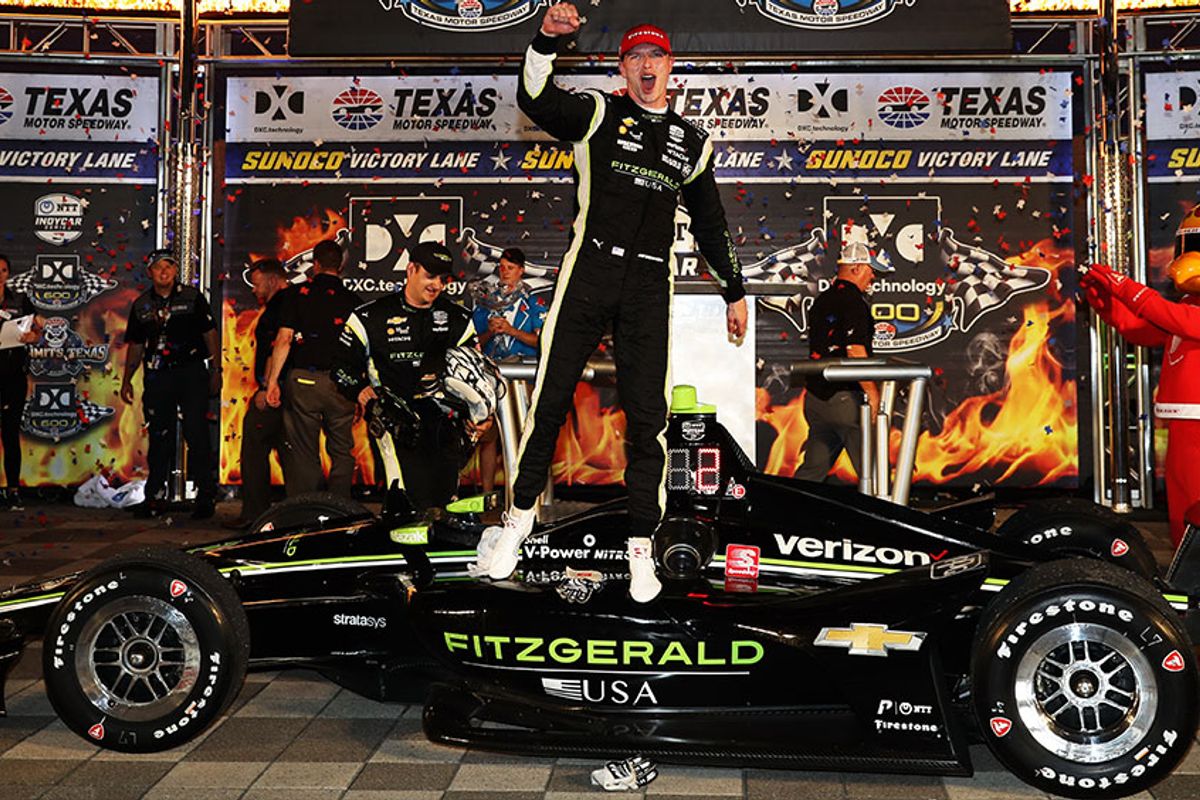 Newgarden makes late charge to win IndyCar at Texas Motor Speedway