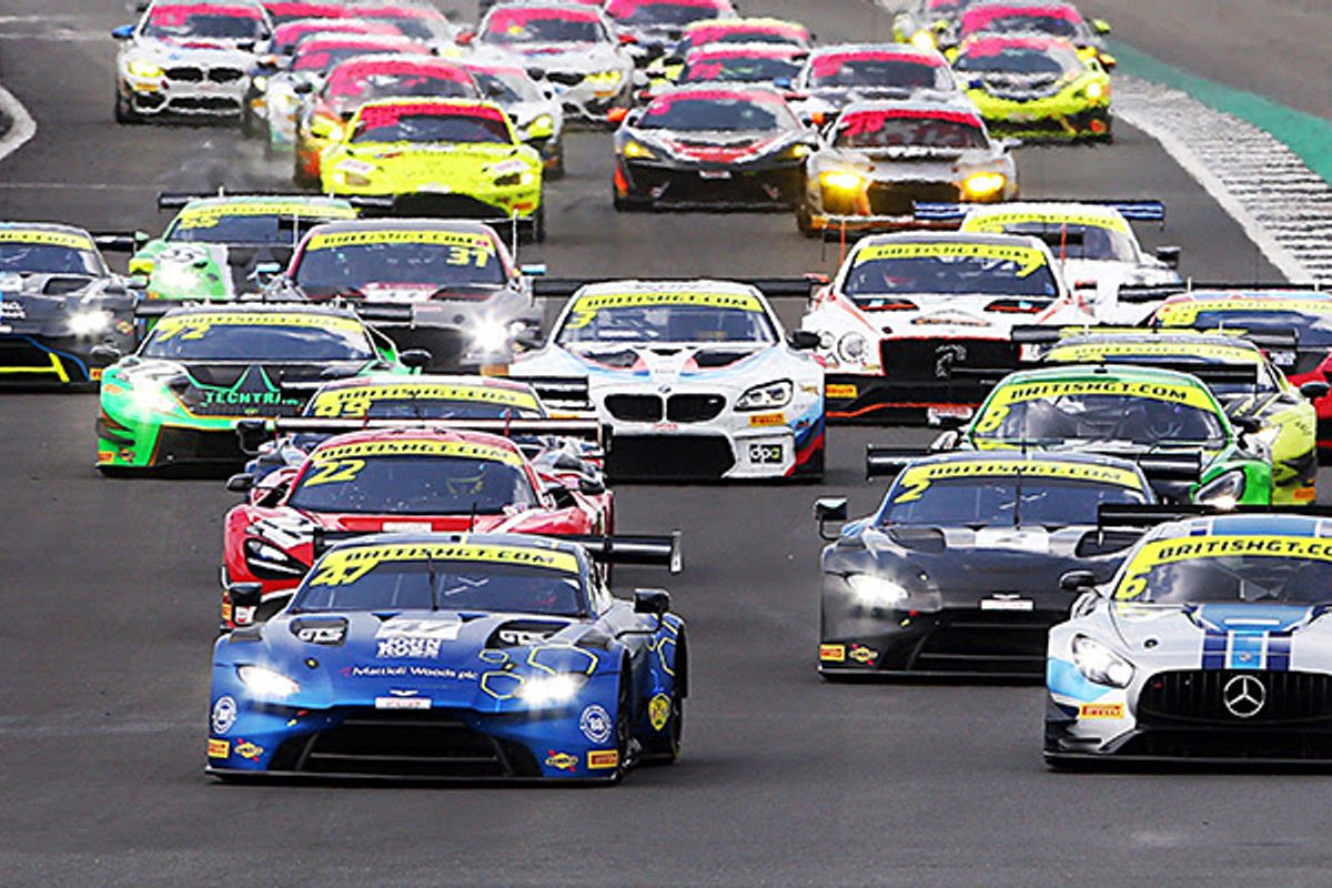 Loggie/Macleod and Jones/Malvern clinch popular Silverstone 500 victories