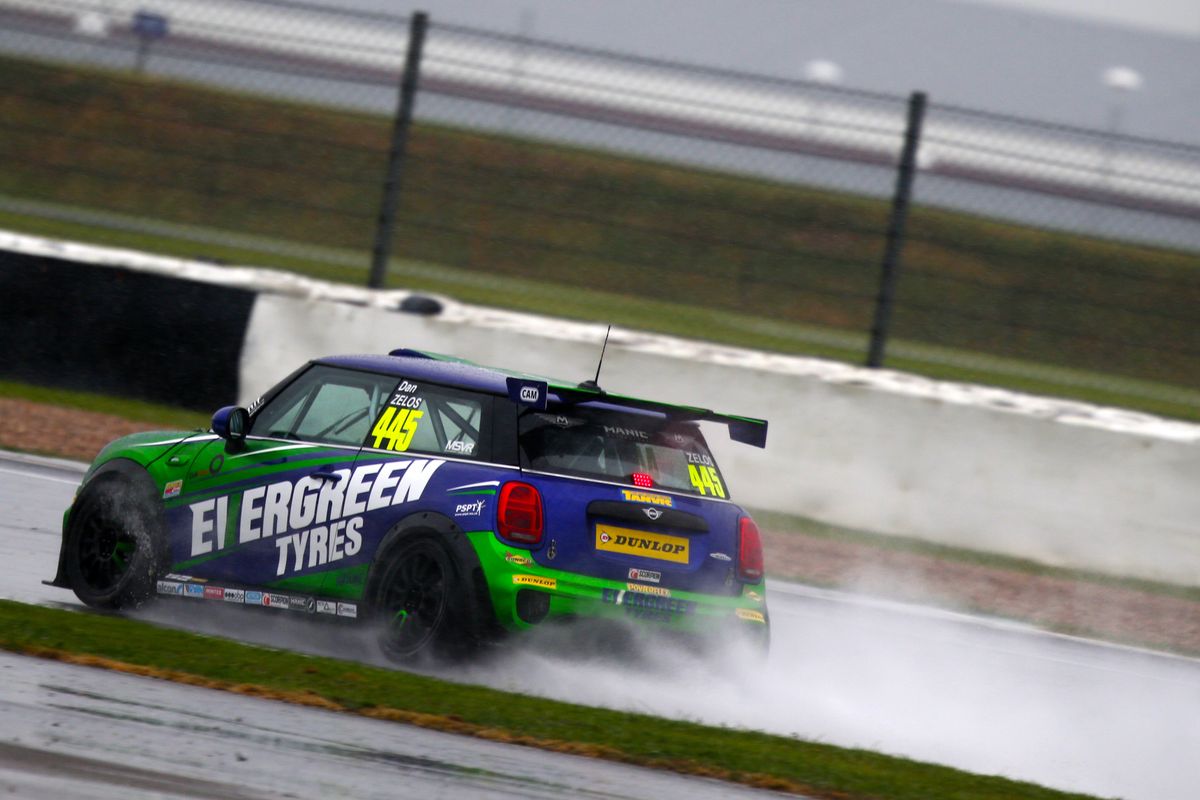 Zelos keep Mini championship challenge on-track