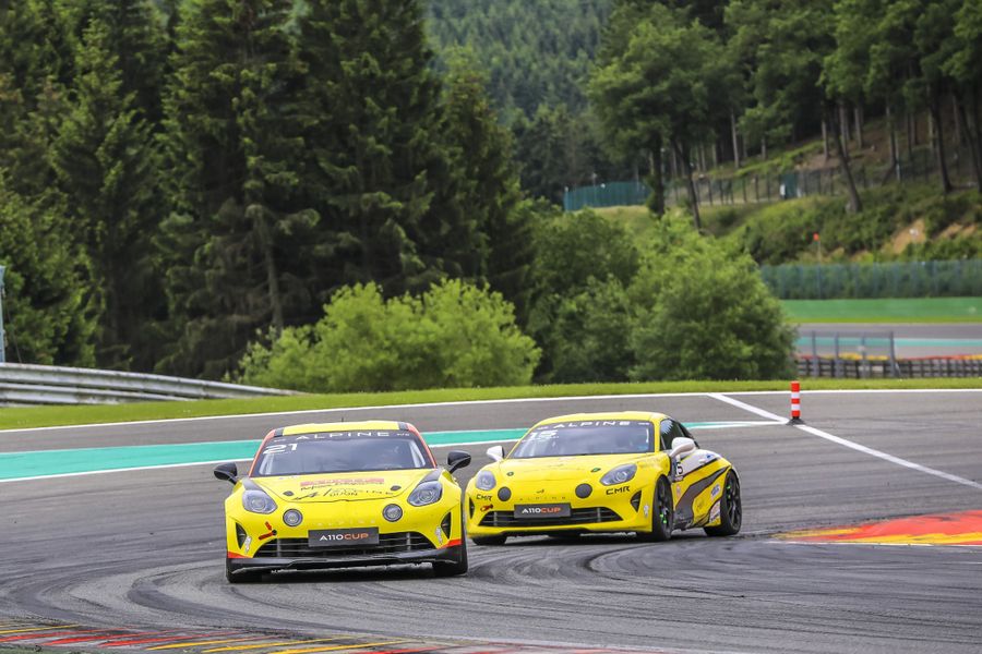Guillot and Castelli share the spoils at Spa Alpine Elf Europa Cup