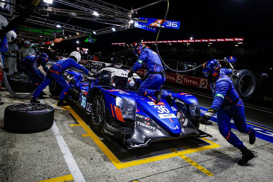 Signatech Alpine Matmut on the right track in Le Mans LMP2