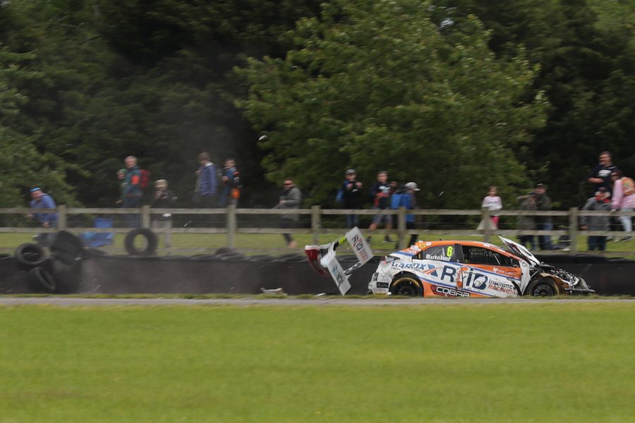 Jordan tops truncated BTCC qualifying session at Croft
