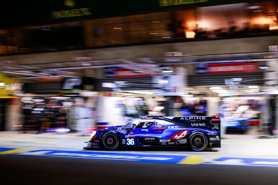 Le Mans 23:00 – The LMP2 battle rages on for Signatech Alpine Matmut