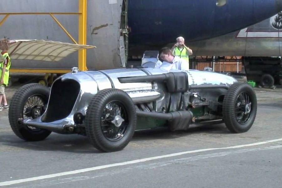 Hamilton F1 car and endurance record Napier Railton at Bicester Super Scramble