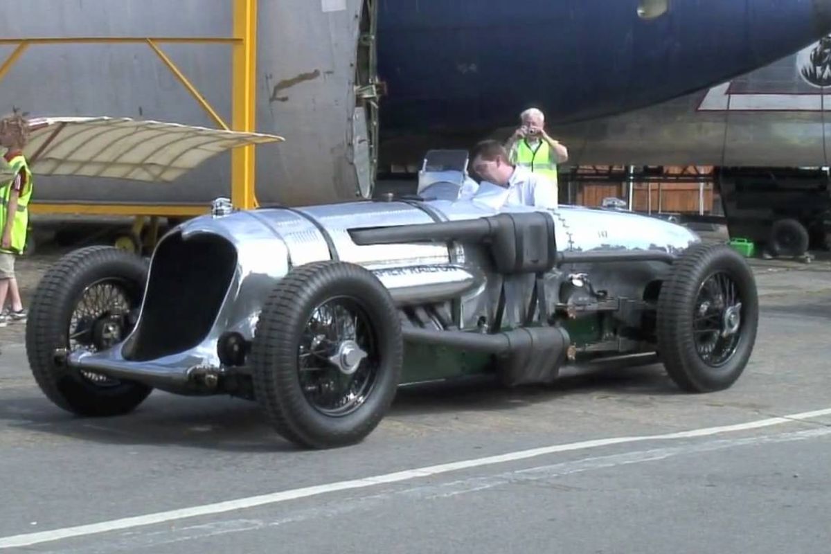 Hamilton F1 car and endurance record Napier Railton at Bicester Super Scramble
