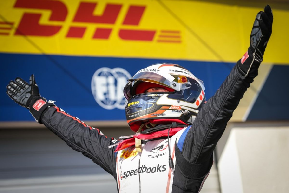 De Vries wins in Le Castellet to take F2 championship lead