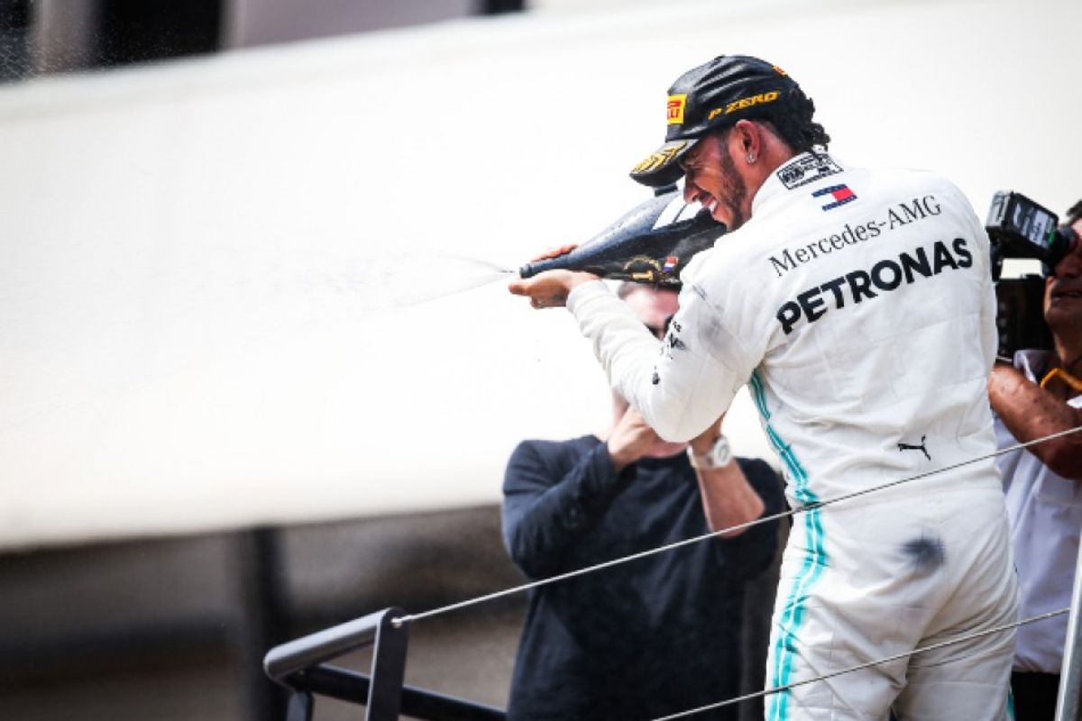Hamilton wins lacklustre French Grand Prix
