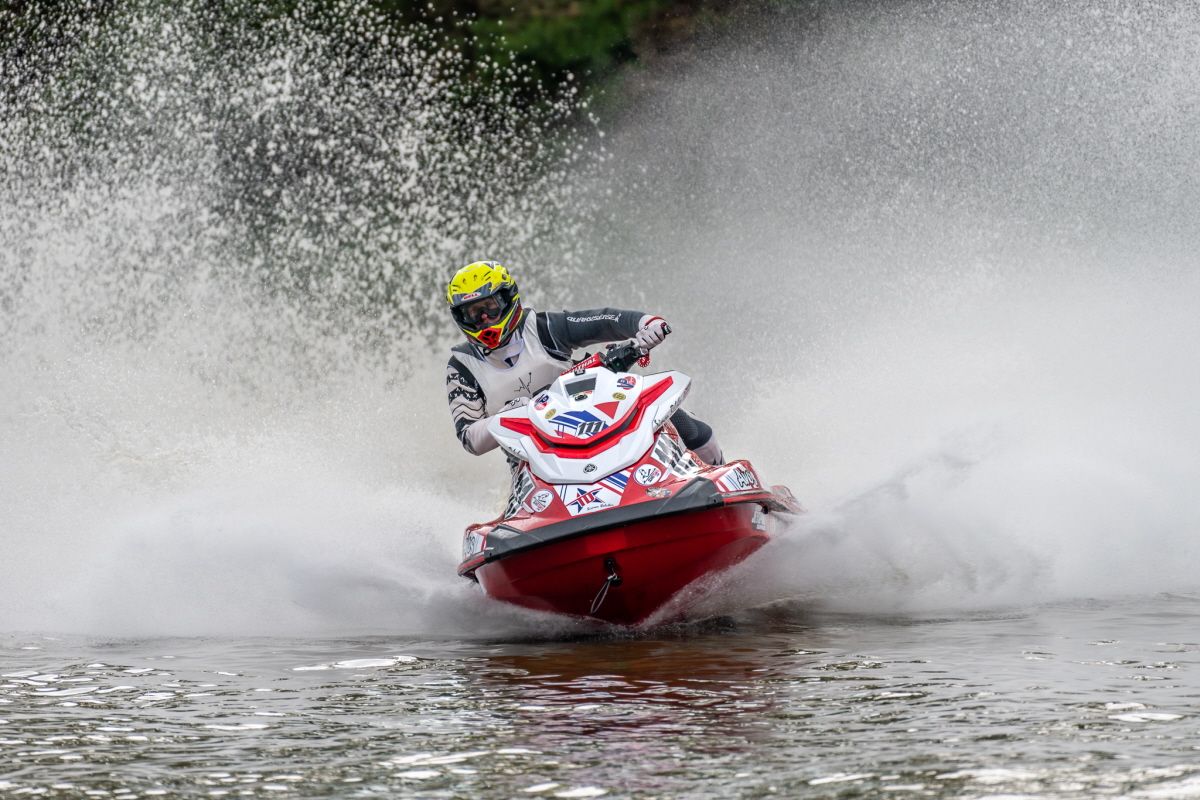 Britain’s Simon Belcher back to defend European Jet Sport title